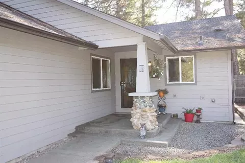501 E River Rd, Cave Junction, OR 97523 photo 4