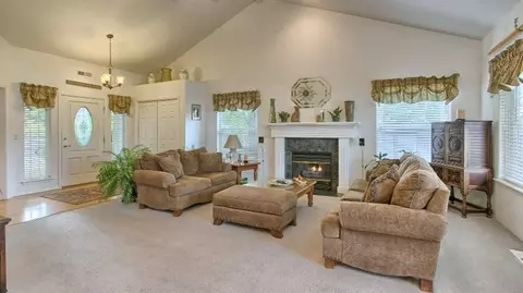 63 Freshwater Dr, Phoenix, OR 97535 photo 11