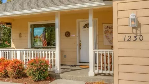 1230 Devonshire Way, Grants Pass, OR 97527 photo 3
