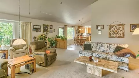 1230 Devonshire Way, Grants Pass, OR 97527 photo 5