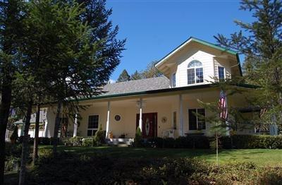 907 Stringer Gap Rd, Grants Pass, OR 97527 photo 1