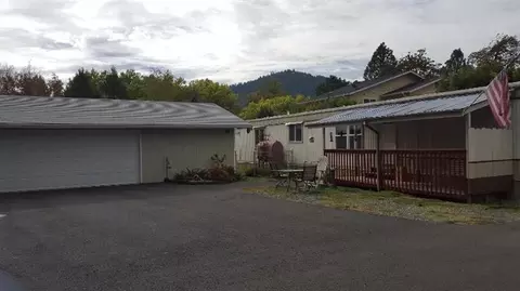 214 Cedar St, Rogue River, OR 97537 photo 1