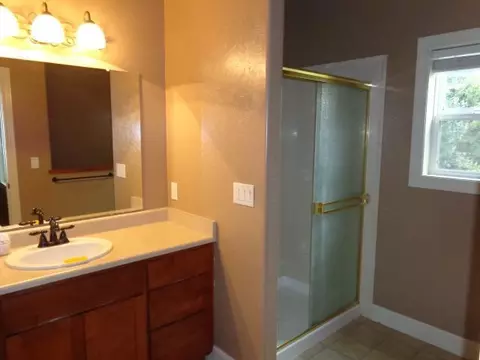 1119 Rustler Peak St, Central Point, OR 97502 photo 6
