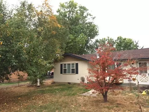 246 Lorraine Ave, Eagle Point, OR 97524 photo 2