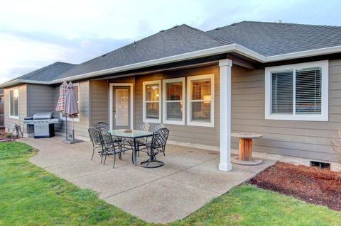 954 Arrowhead Trl, Eagle Point, OR 97524 photo 8