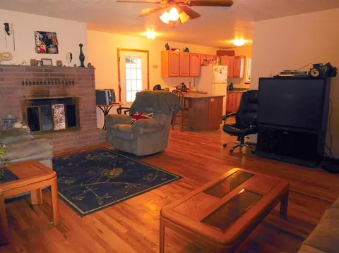 240 E River St, Cave Junction, OR 97523 photo 11
