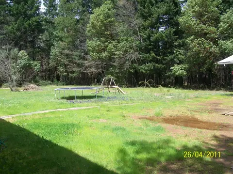 240 E River St, Cave Junction, OR 97523 photo 9