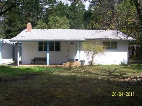 240 E River St, Cave Junction, OR 97523 photo 6
