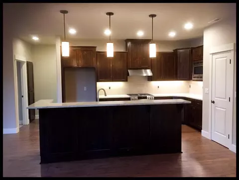 3733 Windgate St, Medford, OR 97504 photo 3