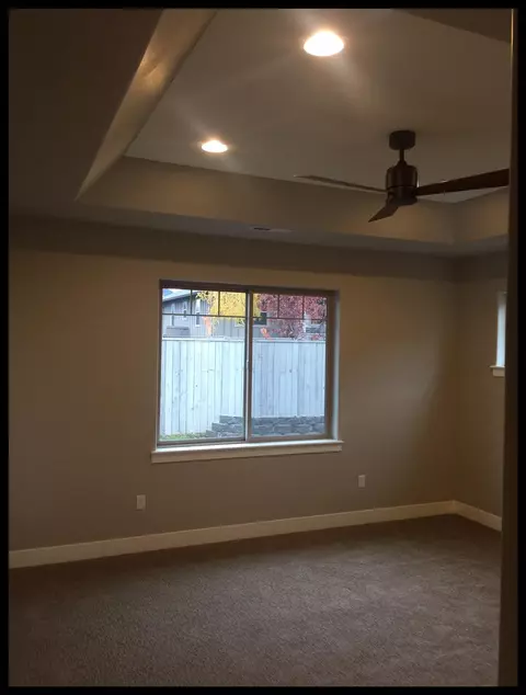 3733 Windgate St, Medford, OR 97504 photo 9