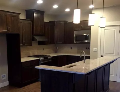 3733 Windgate St, Medford, OR 97504 photo 5