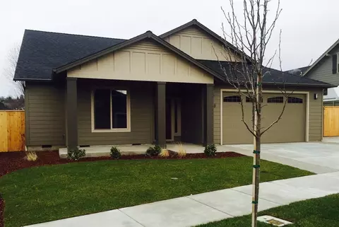 3733 Windgate St, Medford, OR 97504 photo 1