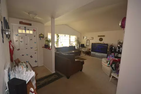 377 Bradley Way, Eagle Point, OR 97524 photo 4