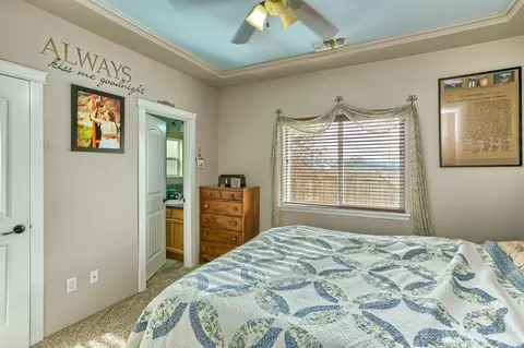 979 Win Way, Eagle Point, OR 97524 photo 14