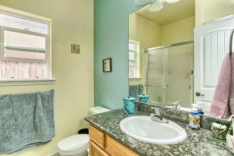 979 Win Way, Eagle Point, OR 97524 photo 18