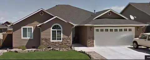 630 Sheffield Dr, Eagle Point, OR 97524 photo 1