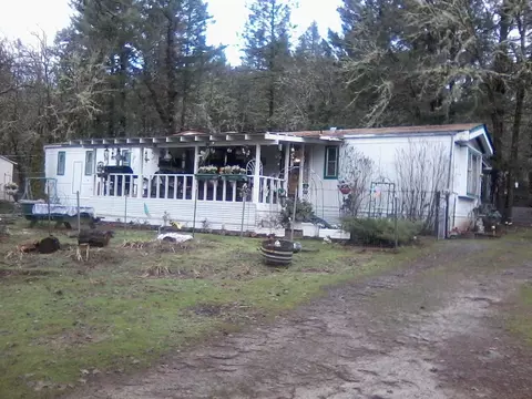 459 Williamson Loop, Grants Pass, OR 97526 photo 4