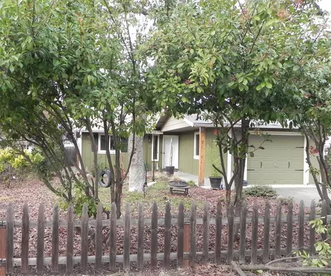 506 5th, Phoenix, OR 97535 photo 1