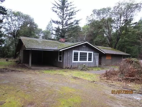 154 Combs Dr, Merlin, OR 97532 photo 1