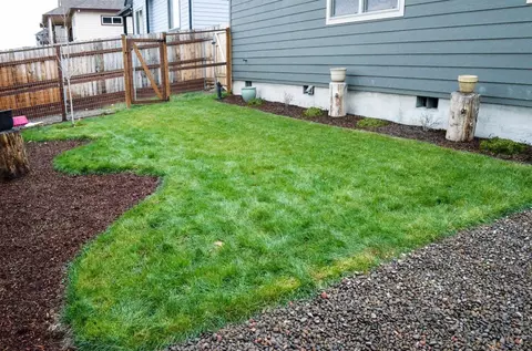 1056 Azure Way, Eagle Point, OR 97524 photo 4