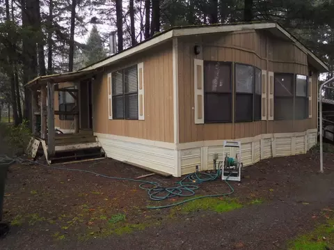 109 S Boundary Ave, Cave Junction, OR 97523 photo 1