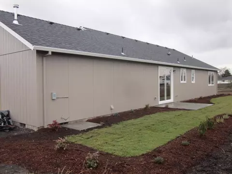 142 Dianne Way, Eagle Point, OR 97524 photo 3
