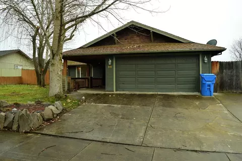 86 Osprey Dr, Eagle Point, OR 97524 photo 1