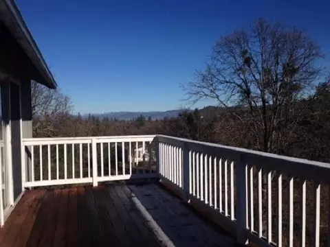 537 Alpine Rd, Eagle Point, OR 97524 photo 3
