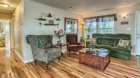 770 E Gregory Rd, Central Point, OR 97502 photo 11