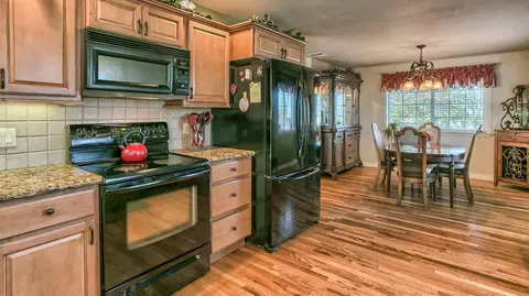 770 E Gregory Rd, Central Point, OR 97502 photo 16
