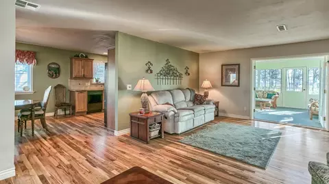 770 E Gregory Rd, Central Point, OR 97502 photo 8