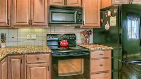 770 E Gregory Rd, Central Point, OR 97502 photo 15
