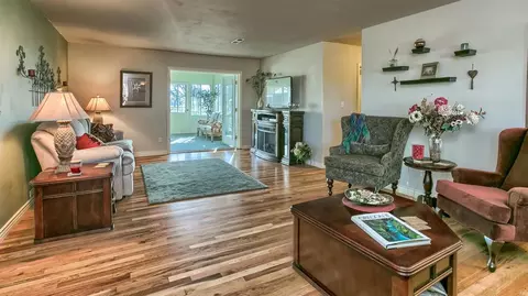 770 E Gregory Rd, Central Point, OR 97502 photo 6