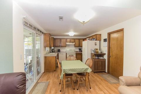 404 Barnum Dr, Phoenix, OR 97535 photo 5