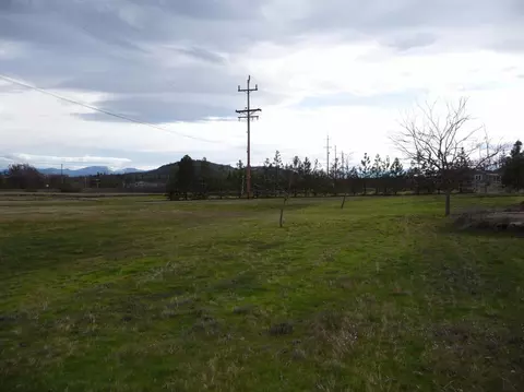 99 Rogue River Dr, Eagle Point, OR 97524 photo 23