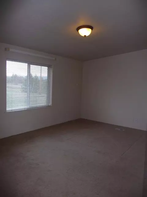 99 Rogue River Dr, Eagle Point, OR 97524 photo 14