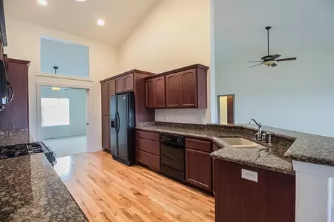 137 Sky Hawk Dr, Eagle Point, OR 97524 photo 13