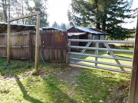 5151 Holland Loop Rd, Cave Junction, OR 97523 photo 26
