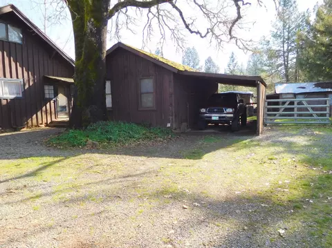 5151 Holland Loop Rd, Cave Junction, OR 97523 photo 4