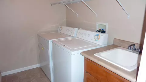 342 Live Oak Loop, Central Point, OR 97502 photo 8
