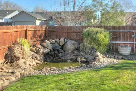 882 Win Way, Eagle Point, OR 97524 photo 34