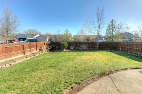 882 Win Way, Eagle Point, OR 97524 photo 33