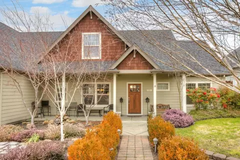 1119 Arrowhead Trl, Eagle Point, OR 97524 photo 2