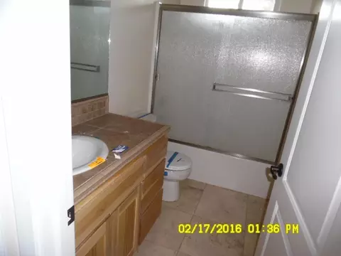 940 Leafwood Dr, Eagle Point, OR 97524 photo 3