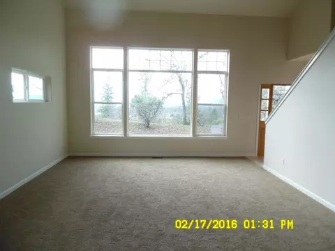 940 Leafwood Dr, Eagle Point, OR 97524 photo 9
