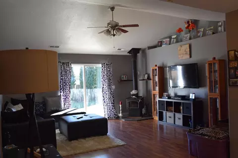 421 Merlee Cir, Eagle Point, OR 97524 photo 14
