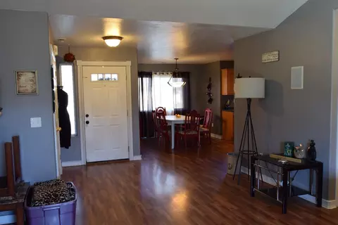 421 Merlee Cir, Eagle Point, OR 97524 photo 10