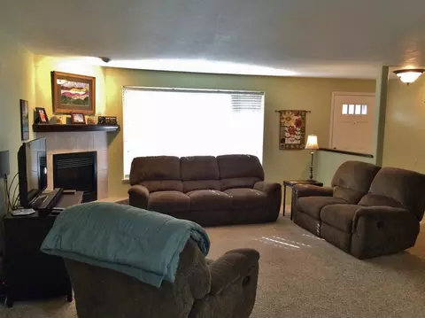 999 Forest Glen Dr, Central Point, OR 97502 photo 6