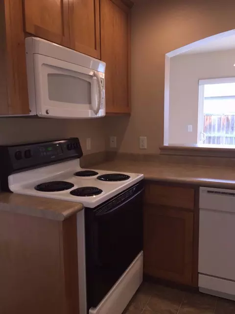 320 Live Oak Loop, Central Point, OR 97502 photo 9