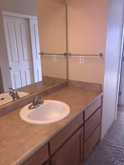 320 Live Oak Loop, Central Point, OR 97502 photo 12